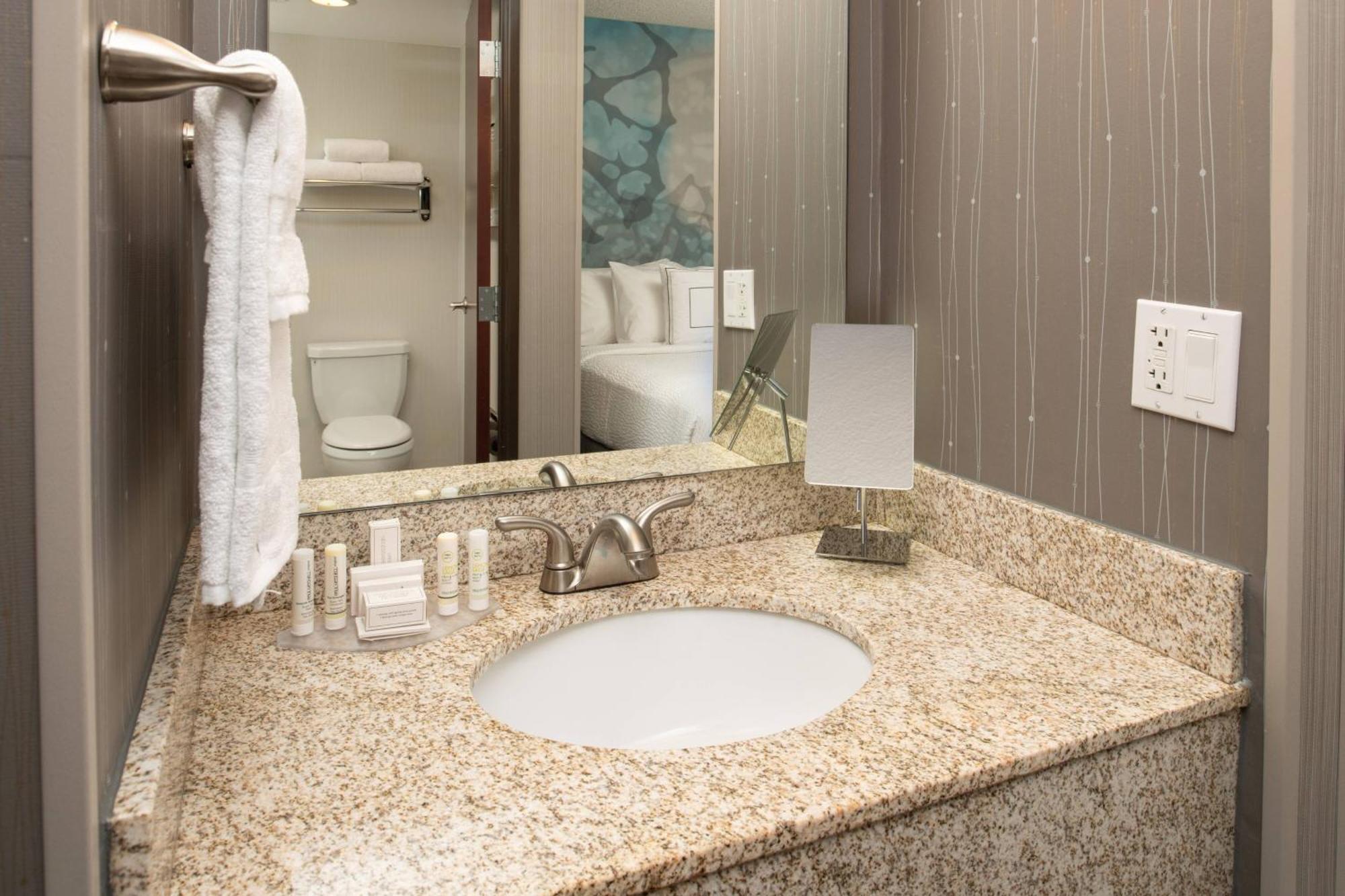 Hotel Courtyard By Marriott Portland Airport Extérieur photo